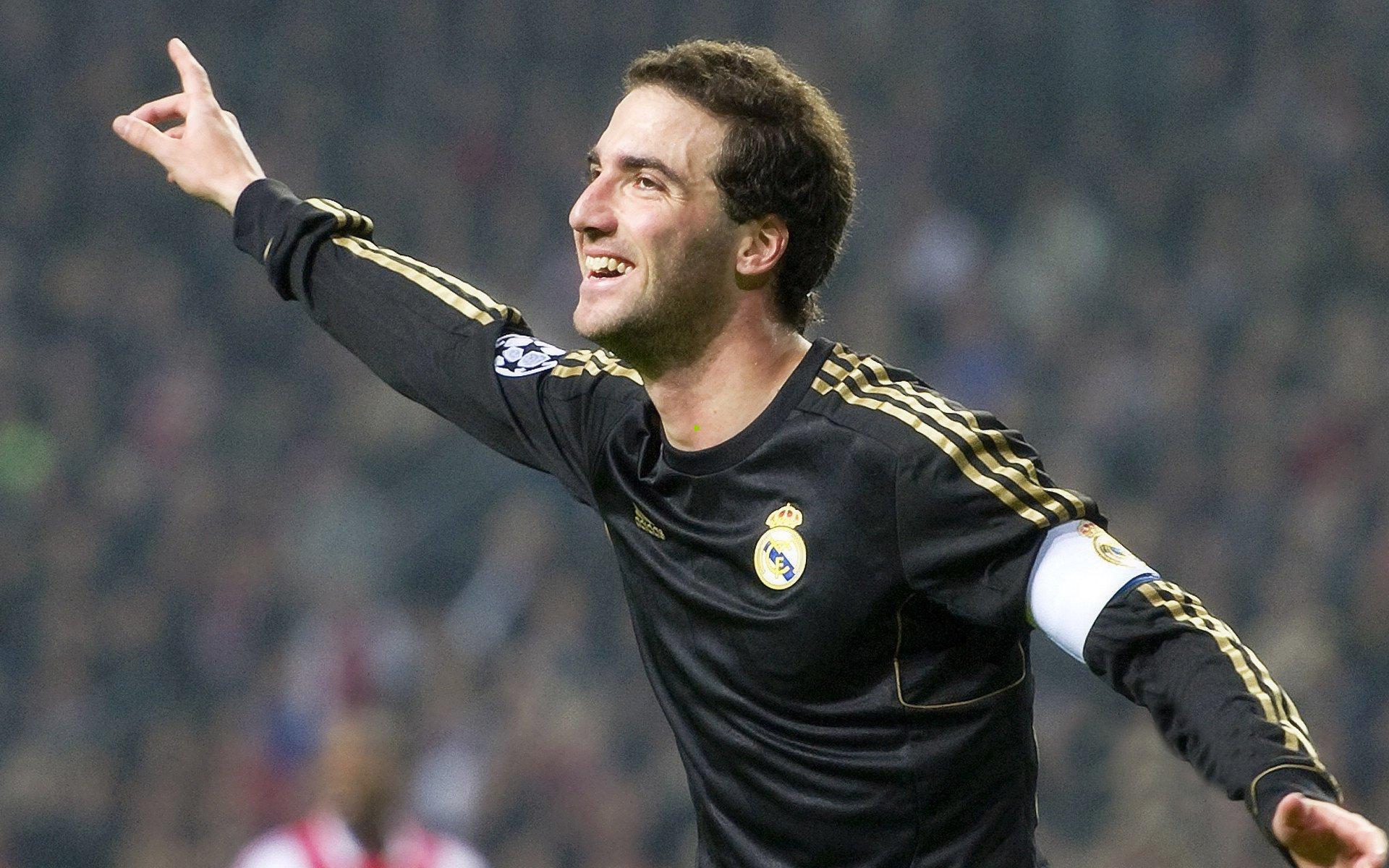  huatihui：突发，萨拉赫欧冠梦碎？利物浦与斯洛特共同决议，安菲尔德告别战或已上演